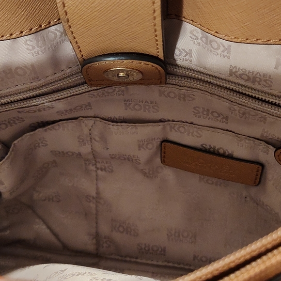 Michael Kors Purse - Picture 7 of 8